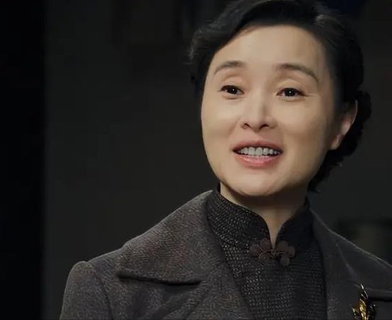 :阿菊临死不认母亲骨灰儿子北大毕业!开元棋牌app《沉默的荣耀》朱枫牺牲(图2) :阿菊临死不认母亲骨灰儿子北大毕业!开元棋牌app《沉默的荣耀》朱枫牺牲(图2)